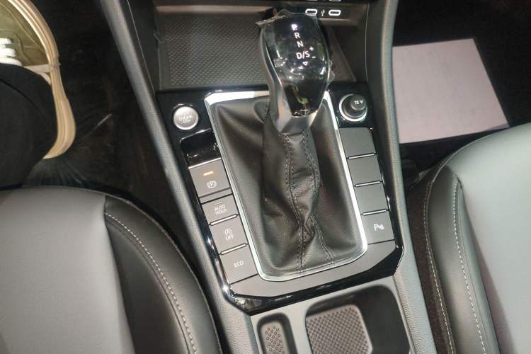 Used Volkswagen Sagitar 2026 Model 30 Million Units Selected 300TSI DSG Surpassing Edition