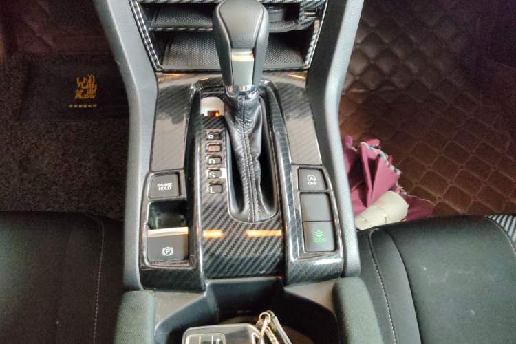 Used Honda Civic 2016 220TURBO CVT Luxury Edition
