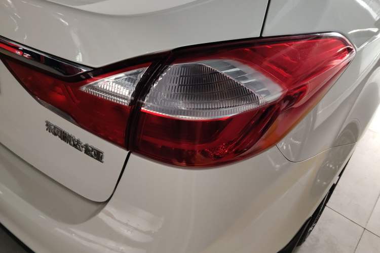 Used Kia K3 2017 1.6L Automatic 15th Anniversary Special Edition GLS Right Rear Taillight