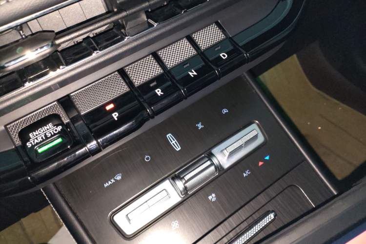 Used Lincoln Corsair 2023 2.0T Two-Wheel Drive Luxury Edition
