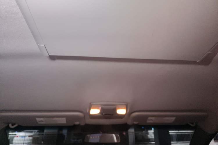 Used Toyota SIENNA 2016 3.5L Two-Wheel Drive 7-Seater Parallel Import
