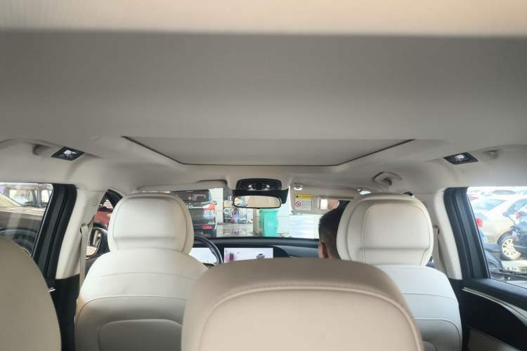 Used EXEED Lingyun 2024 300T Two-Wheel Drive Starlight Edition
