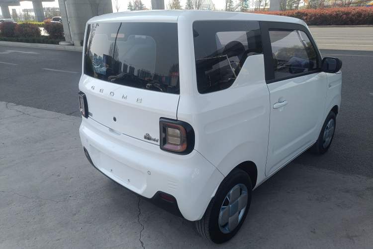 Used Geely Galaxy Panda 2023 Panda Mini 200km Endurance Bear