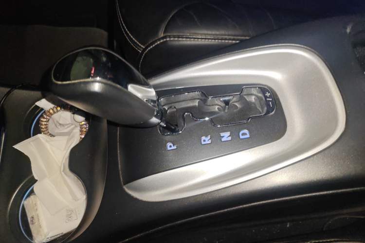 Used Dodge Journey 2013 2.4L Two-Wheel Drive Luxury Version