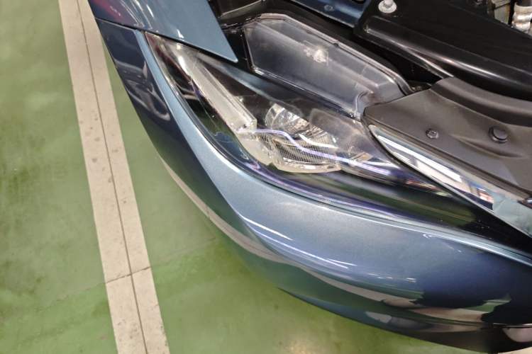 Used Mazda CX-4 2018 2.0L Automatic Two-Wheel Drive Blue Sky Luxury Edition Right Front Headlight