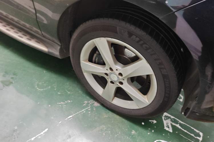 Used Mercedes-Benz M-Class 2014 ML 320 4MATIC
