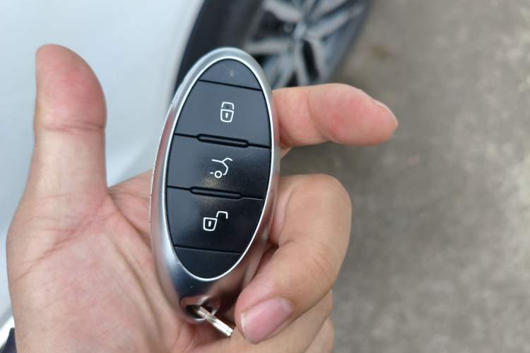 Used Bestune T99 2020 20TD Automatic Premium Edition Vehicle Key