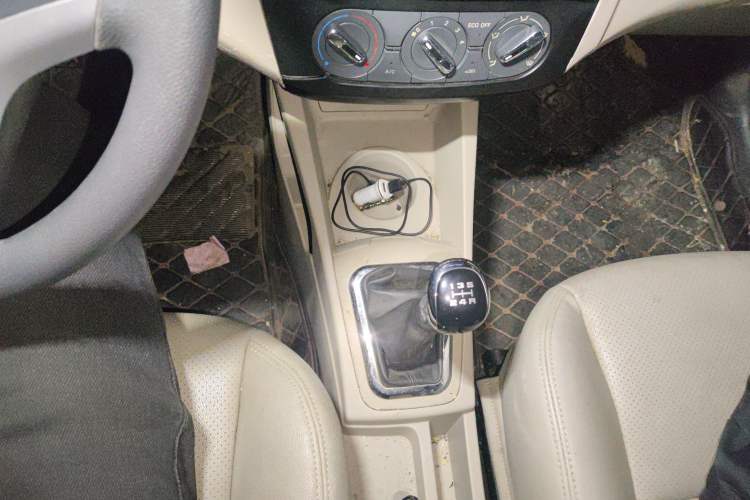 Used Dongfeng Aeolus A30 2014 1.5L Manual Smart-Drive Luxury Edition