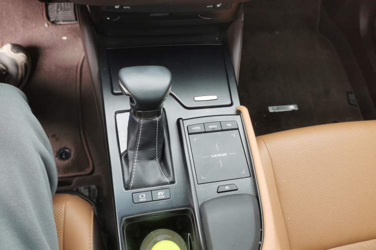 Used Lexus ES 2018 300h Premier Edition China V Standard