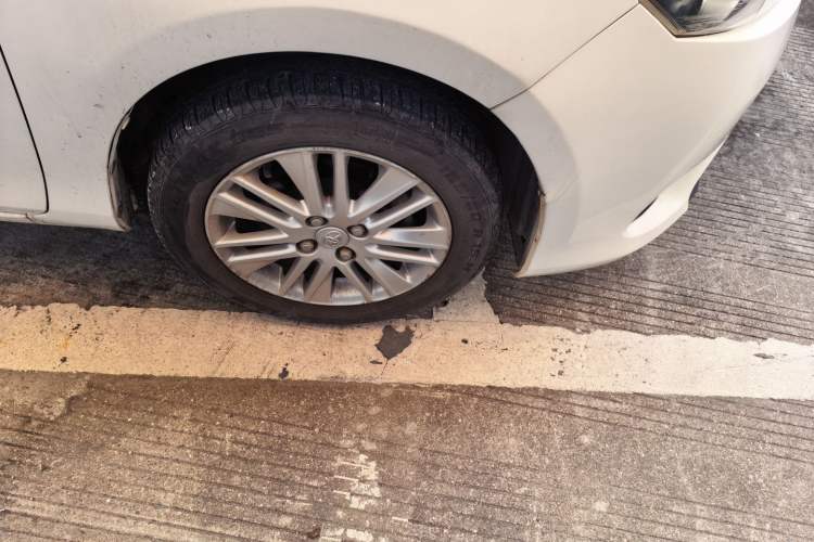 Used Toyota Vios 2014 1.5L Automatic ZhiShang Edition Right Front Wheel Hub