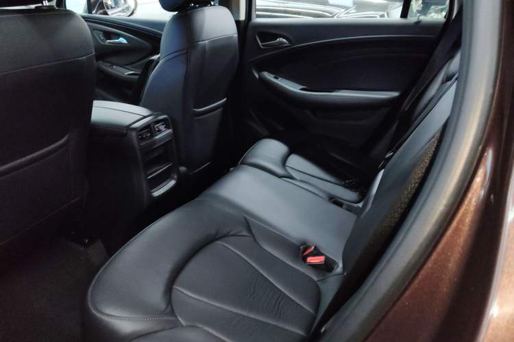 Used Buick Envision 2018 20T Two-Wheel-Drive Elite Model
