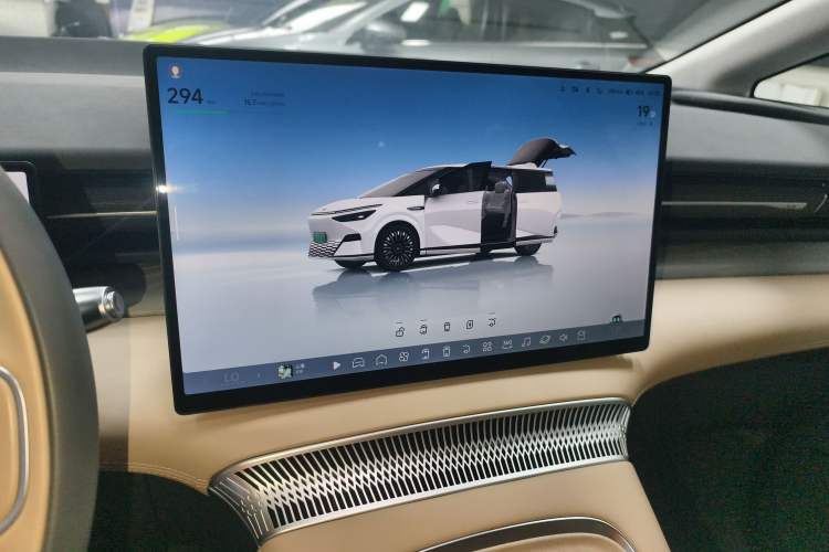 Used XPeng X9 2025 740 Ultra-Long Range Max Audio And AC Panel