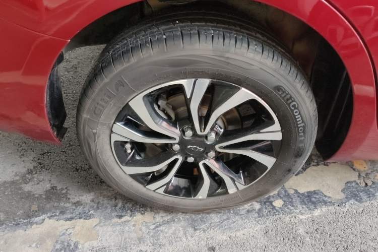 Used Chevrolet Monza 2019 RS 330T Automatic Comfort Edition China VI Standard Right Rear Wheel Hub