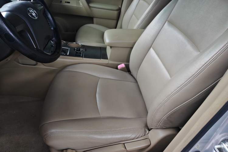 Used Toyota Highlander 2011 2.7L Two-Wheel Drive 5-Seater Elite Edition Left Front Seat