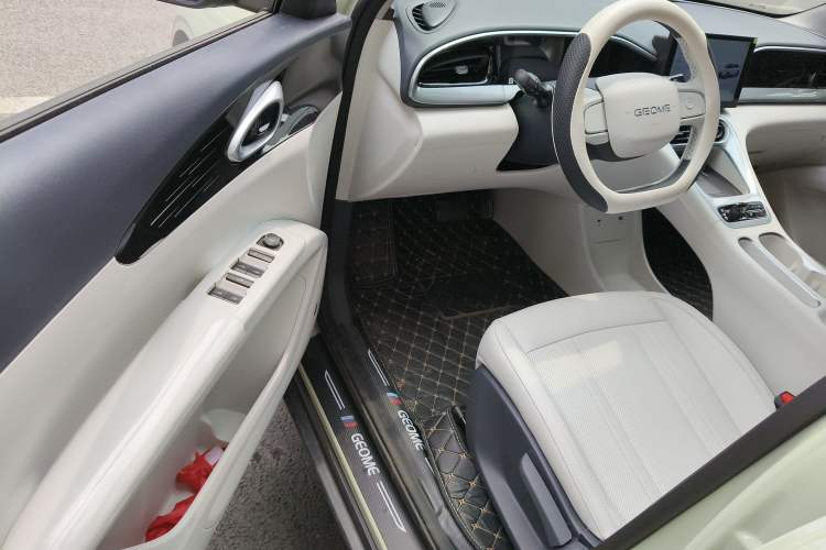 Used Geely Galaxy Geome 2026 Model 310km Youth Edition
