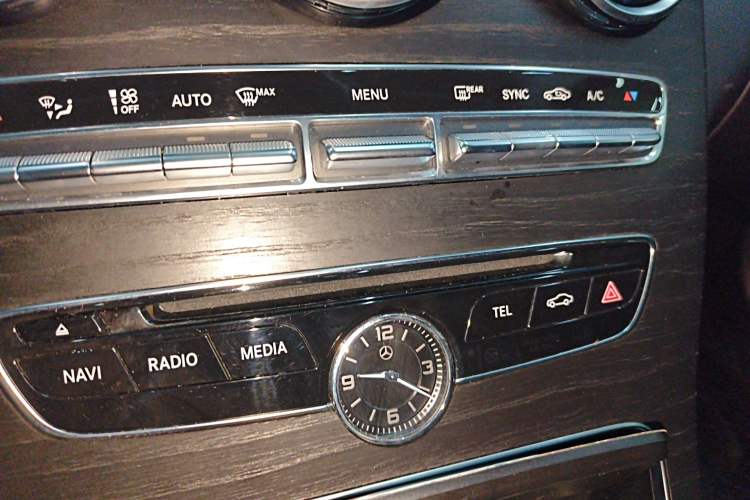 Used Mercedes-Benz C-Class 2018 C 200 L Sport Edition Audio And AC Panel