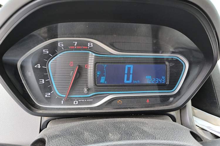 Used Chevrolet Aveo Sonic 2014 Sedan 1.4 SL MT Comfort Edition Instrument Cluster