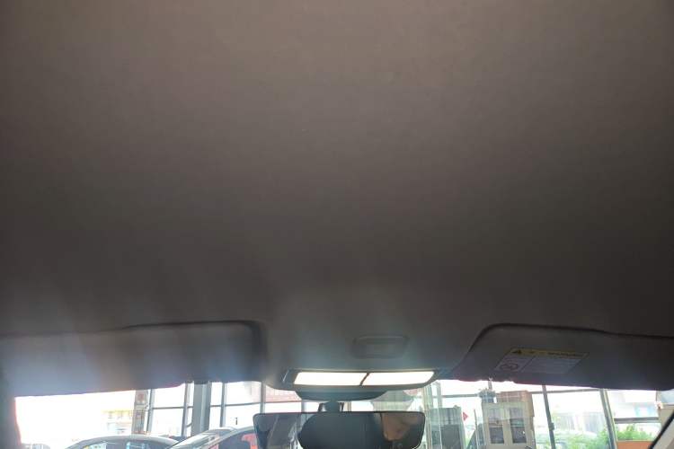 Used Roewe i5 2023 1.5L Manual Comfort Edition