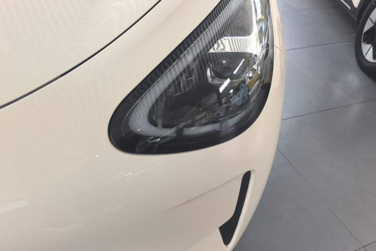 Used Geely Galaxy Geome 2025 410 km Free Version Left Front Headlight