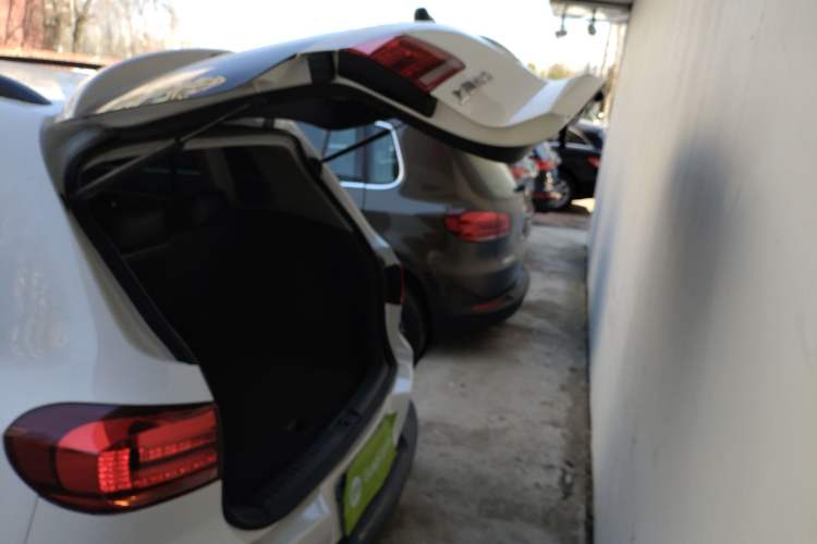 Used Volkswagen Tiguan 2016 300TSI Automatic Two-Wheel Drive Trend Edition Trunk