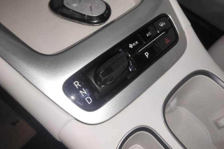 Used Geely Galaxy Geome 2026 Model 310km Dream Edition Gear Lever