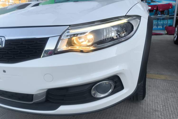 Used Qoros 3 2016 Urban SUV 1.6T Automatic Zhiyue Model