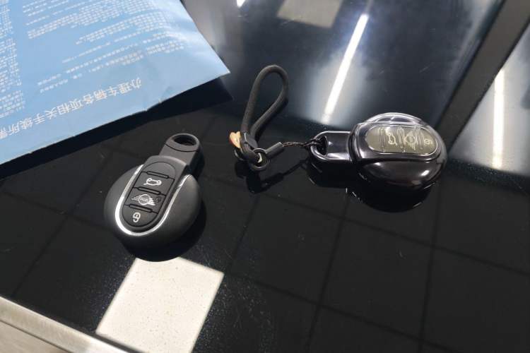 Used MINI 2023 Updated 1.5T COOPER Artist Vehicle Key