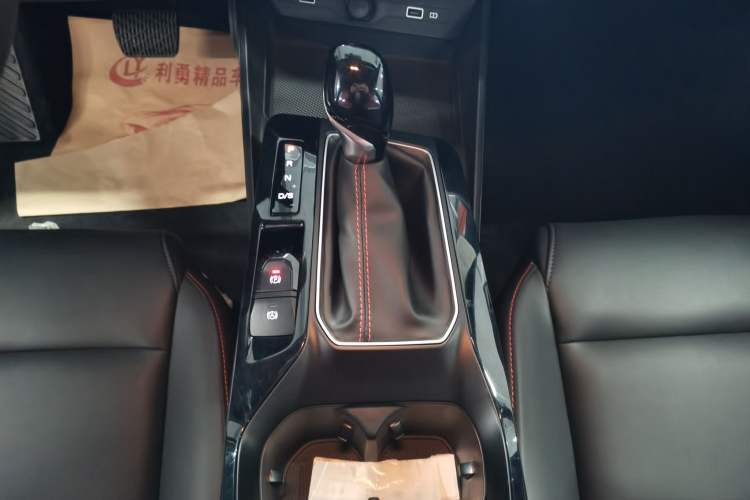 Used MG 5 2023 180 DVVT CVT Luxury Edition
