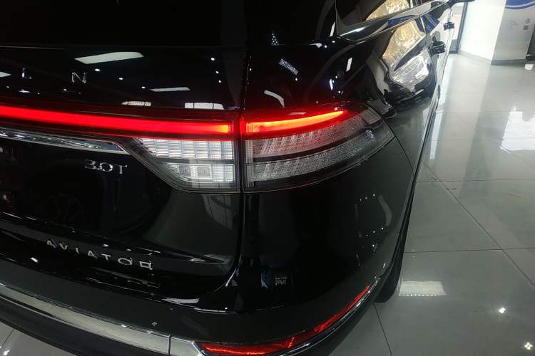 Used Lincoln Aviator 2023 3.0T V6 All-Wheel-Drive Zunya Cruise Version Six Seats