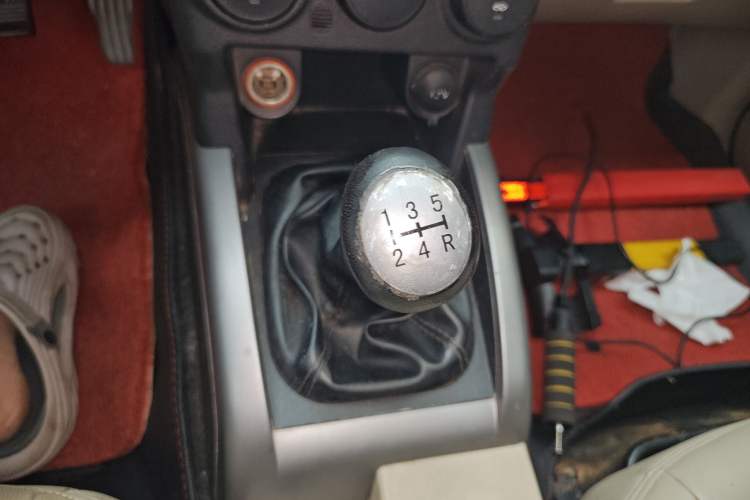 Used Land X8 2011 2.0L Urban Pioneer Edition
