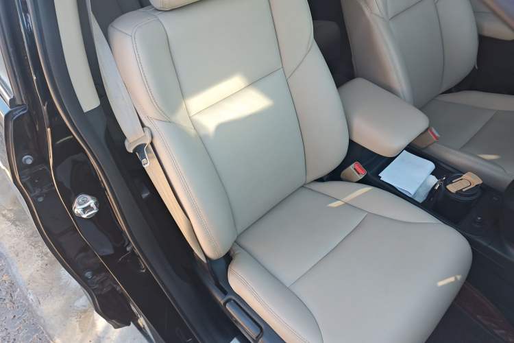 Used Honda CR-V 2016 2.0L Two-Wheel Drive Classic Edition