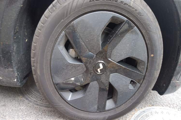 Used ONVO L60 2024 60 kWh All-Wheel Drive