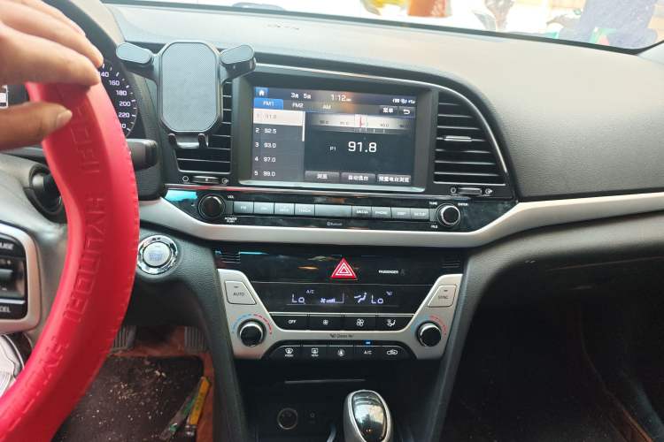 Used Hyundai Elantra (6th Generation / Lingdong) 2016 1.6L Automatic ZhiXuan · Flagship Edition
