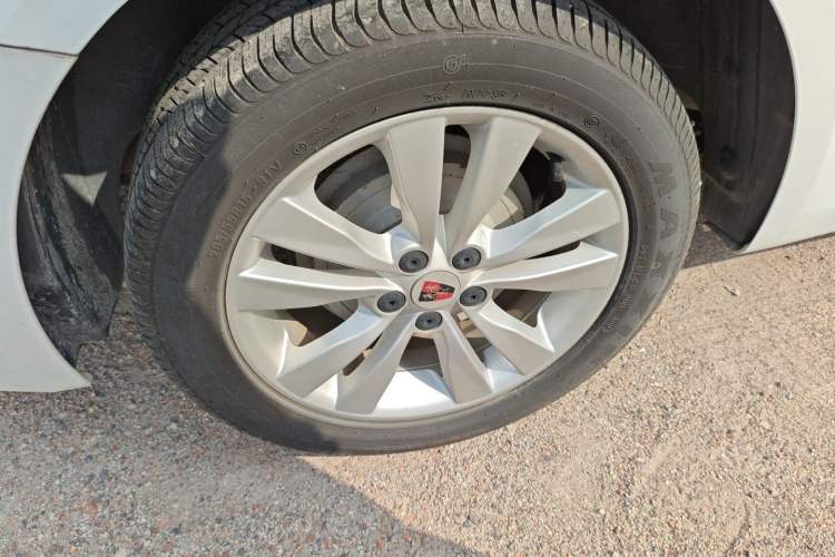 Used Roewe 360 2016 1.5L Manual Smart Screen Version
