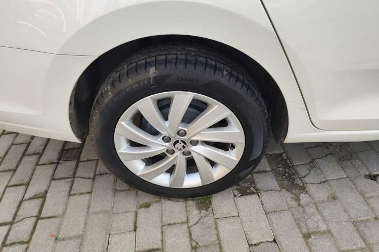 Used Skoda Rapid 2019 1.5L Automatic Comfort Edition China VI Standard
