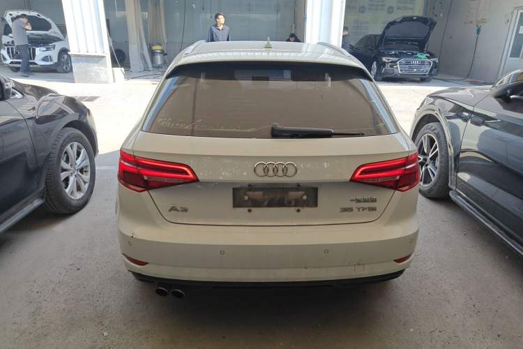 Used Audi A3 2018 30th Anniversary Edition Sportback 35 TFSI Ambition Model
