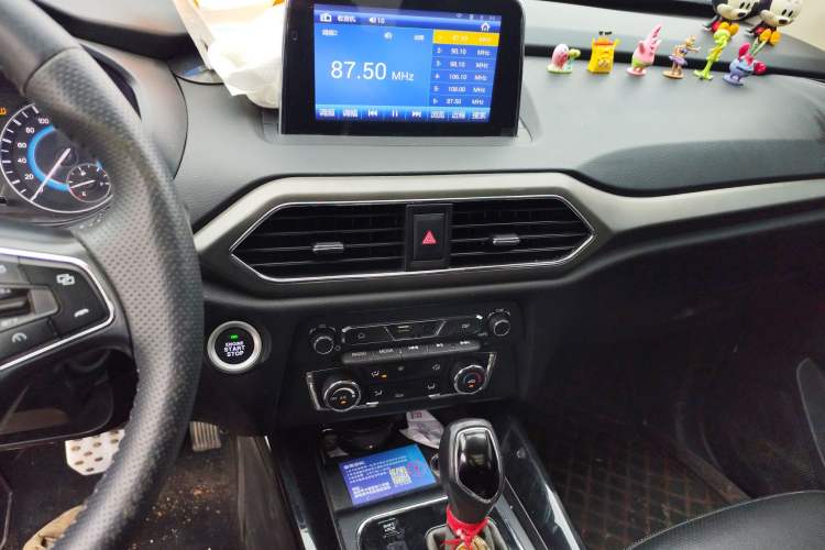 Used Dongfeng Fengon S560 2018 1.8L CVT Prestige Model Audio And AC Panel