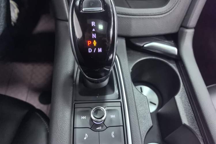 Used Cadillac XT6 2022 2.0T 7-Seater Four-Wheel Drive Luxury Version Gear Lever