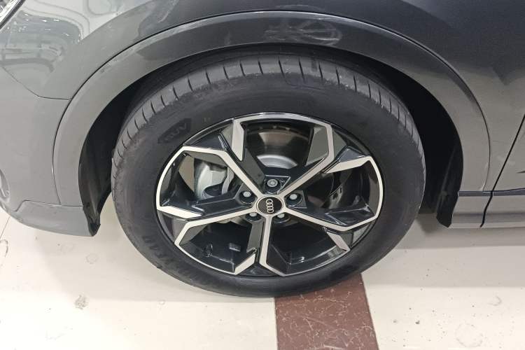 Used Audi Q3 Sportback 2023 Updated 40 TFSI Fashion Version