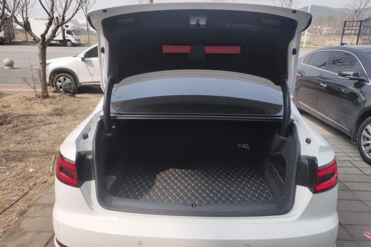 Used Audi A4L 2018 30th Anniversary Edition 40 TFSI Fashion Model