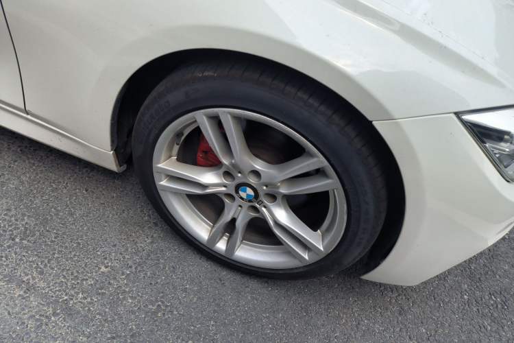 Used BMW 3 Series 2019 320Li M Sport Package Right Front Wheel Hub