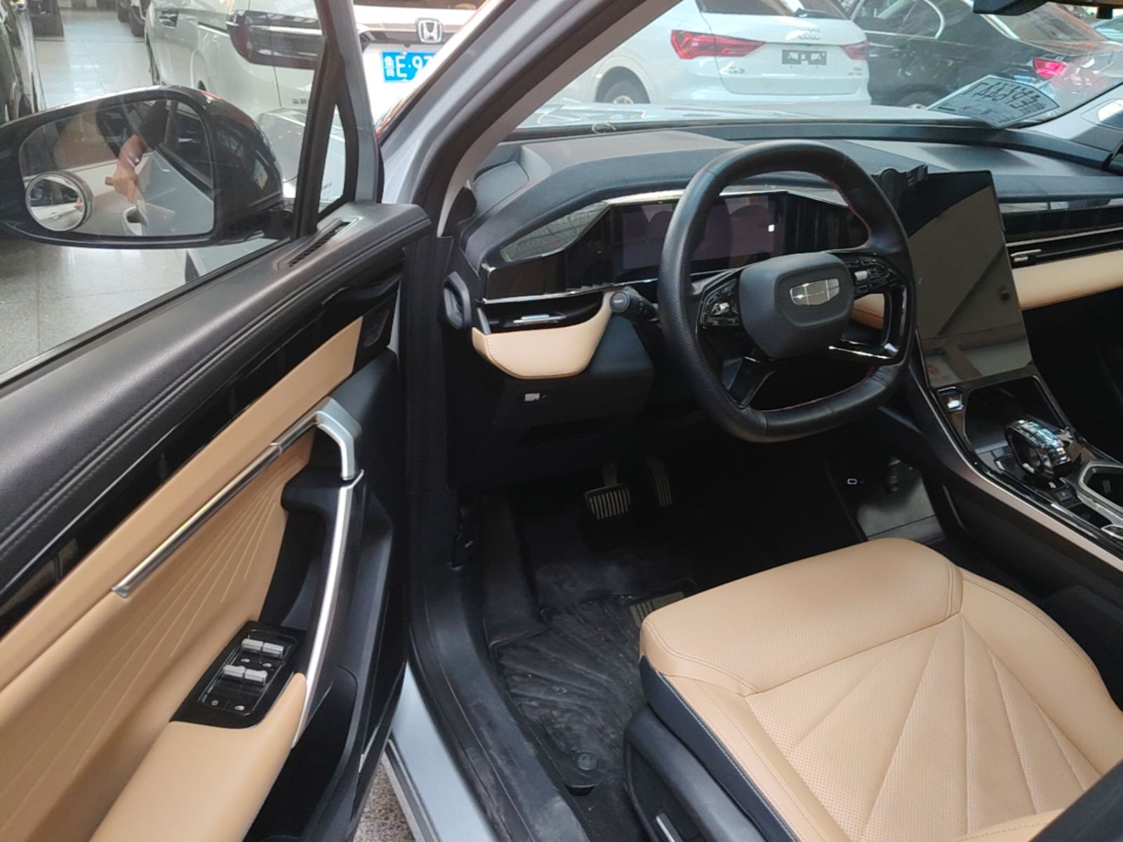 Geely Auto FX11 2023 1.5TD DCT Prestige Edition — снимка 18