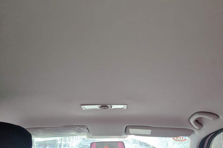 Used Volkswagen Gran Lavida 2015 1.6L Automatic Fashion Edition
