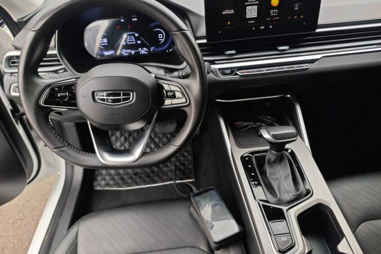 Used Geely Auto Emgrand 2022 4th Generation 1.5L CVT Luxury Model Center Console