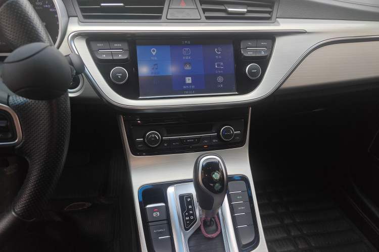 Used Geely Auto Emgrand GL 2017 1.8L DCT Elite Model
