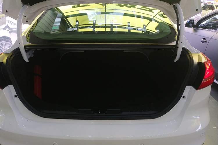 Used Ford Focus 2017 Sedan EcoBoost 180 Automatic Elite Model
