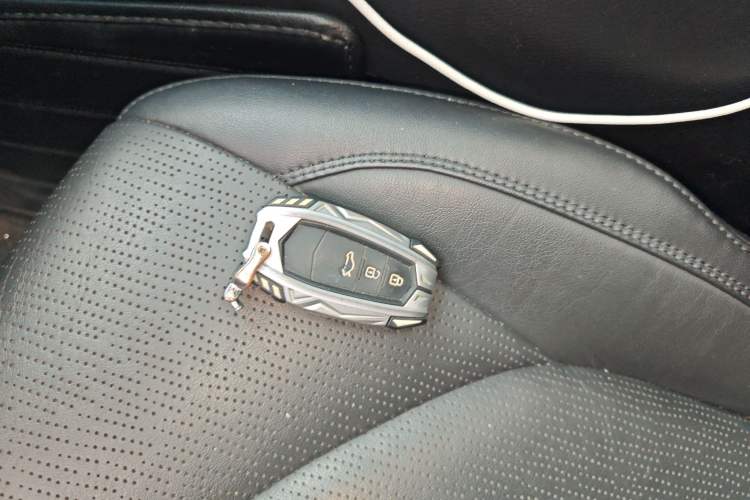 Used Toyota Avalon 2019 2.0L Luxury Edition China VI Standard