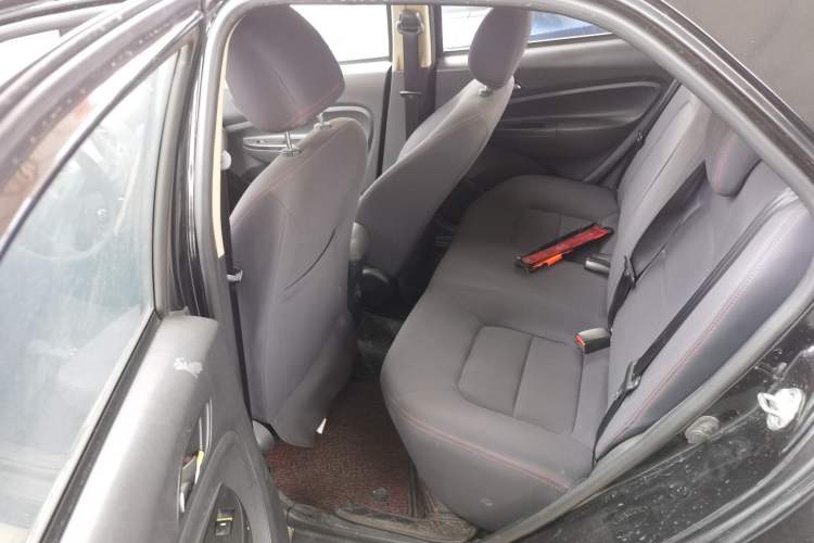 Used Geely Auto Diamond 2014 Sedan 1.5L Manual Luxury Model Left Rear Seat