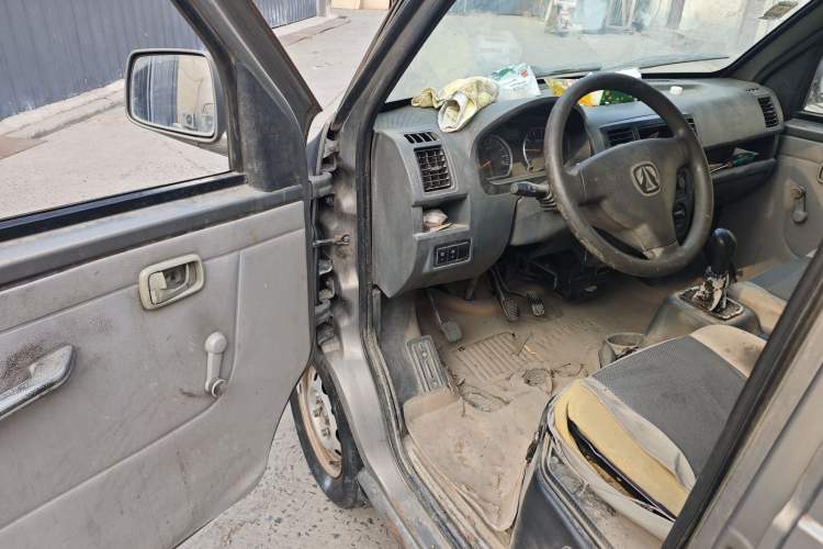 Used BAIC Weiwang 205 2013 1.0L Joy version Driver Seat