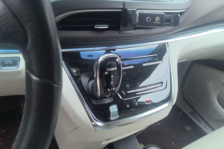 Used Buick GL8 2022 Land Executive Class 652T Prestige Model
